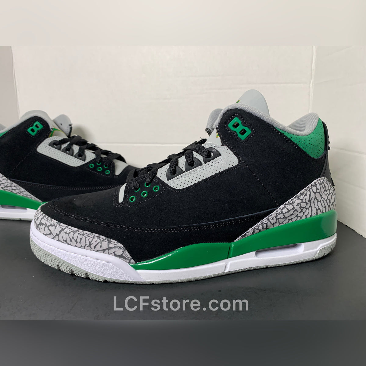 Air Jordan 3 Retro 'Pine Green' – LCFStore.com